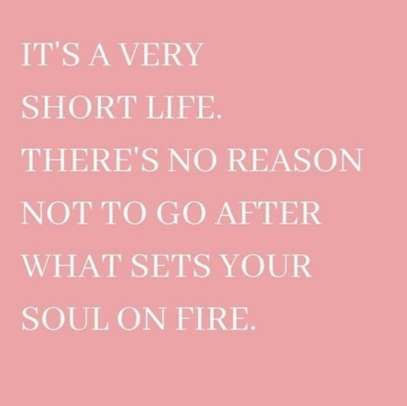 Meet Your Posher - Picture 4 of 5